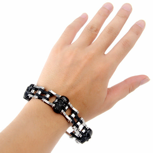 Edelstahlarmband mit Totenkopf