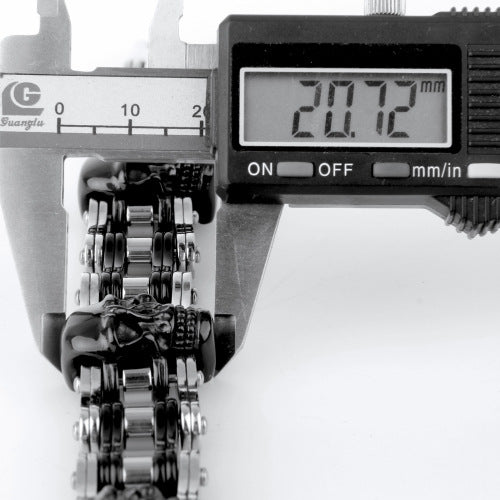 Edelstahlarmband mit Totenkopf