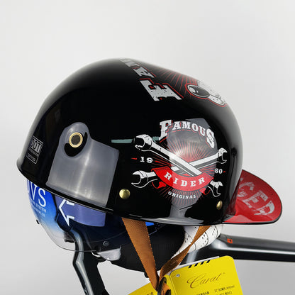 Motorradhelm im Basecap Style mit blau getöntem Visier